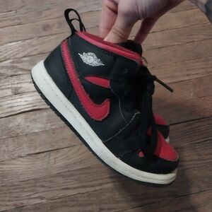 Little Boys Black and Red Nike Air Sneakers